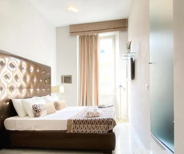 Relais Nazionale 18 Oda ve Kahvaltı 3*