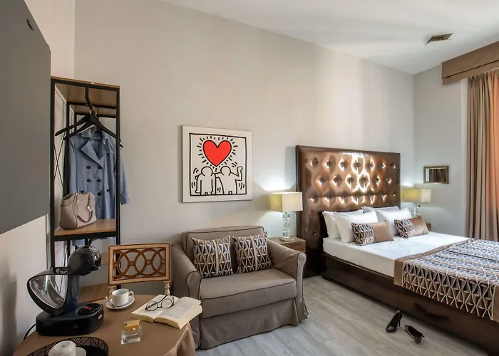 Relais Nazionale 18 Oda ve Kahvaltı 3*